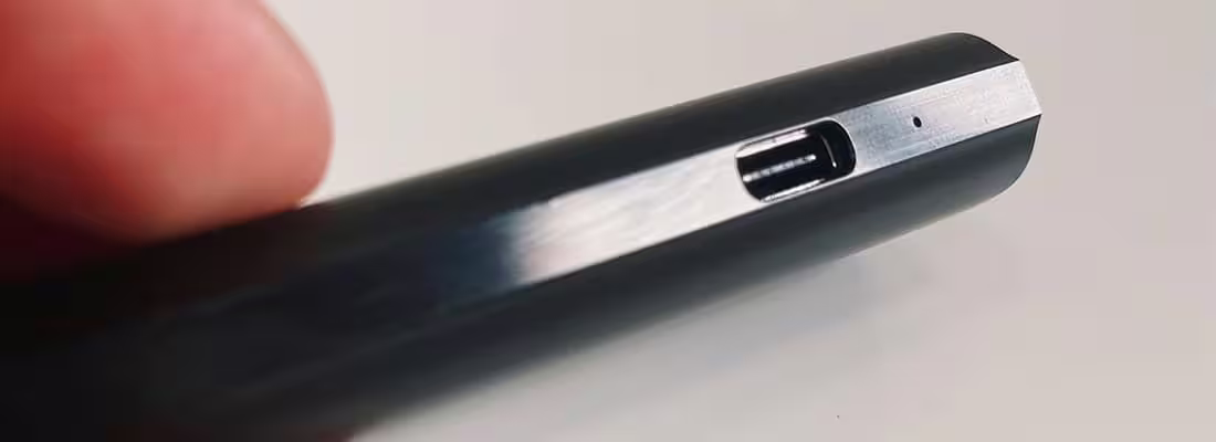 Aspire Vilter Charging Port