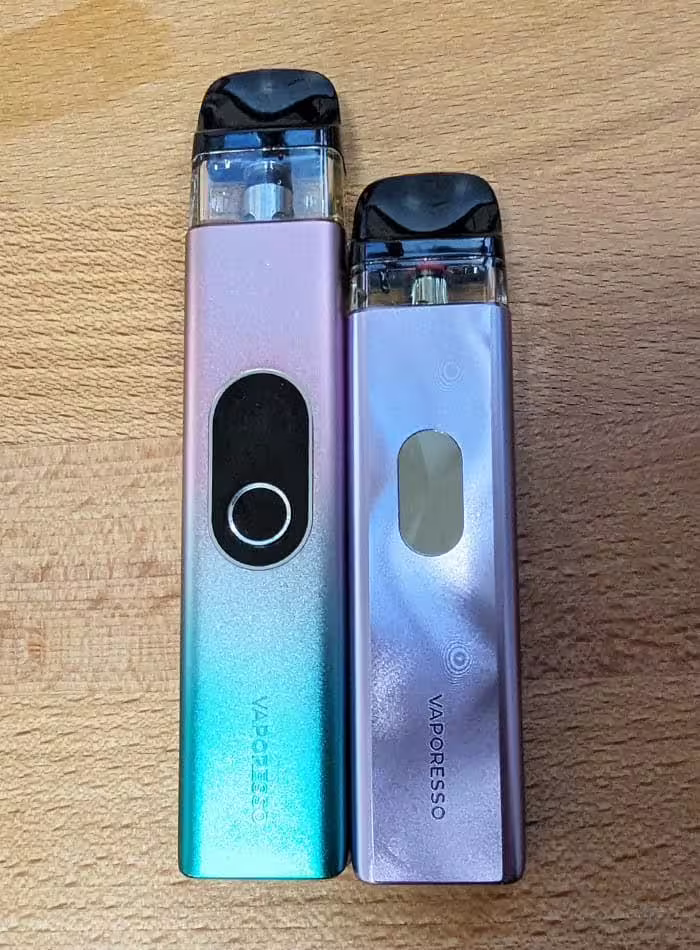 Vaporesso XROS 4 and XROS 4 Mini Side by Side